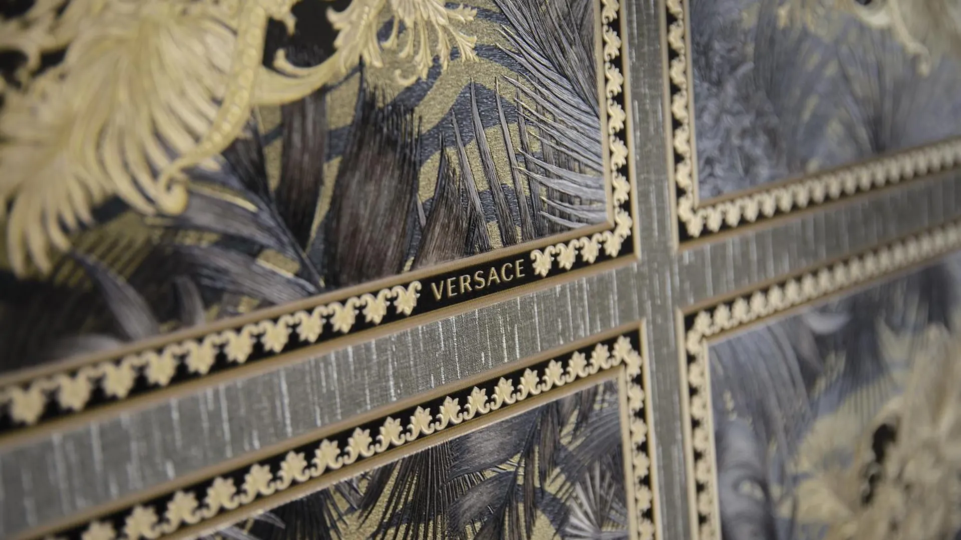 Apartment Luxury Versace 1 Bed Hot Tub Pool Table Sky Tv London United Kingdom
